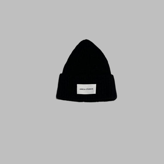 ARIEGA STUDIOS BLACK BEANIE