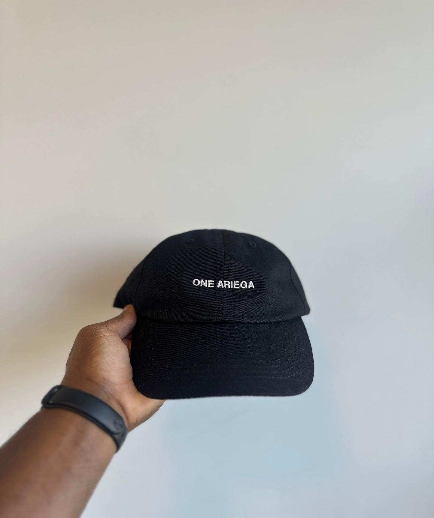 ONE ARIEGA  LOGO CAP