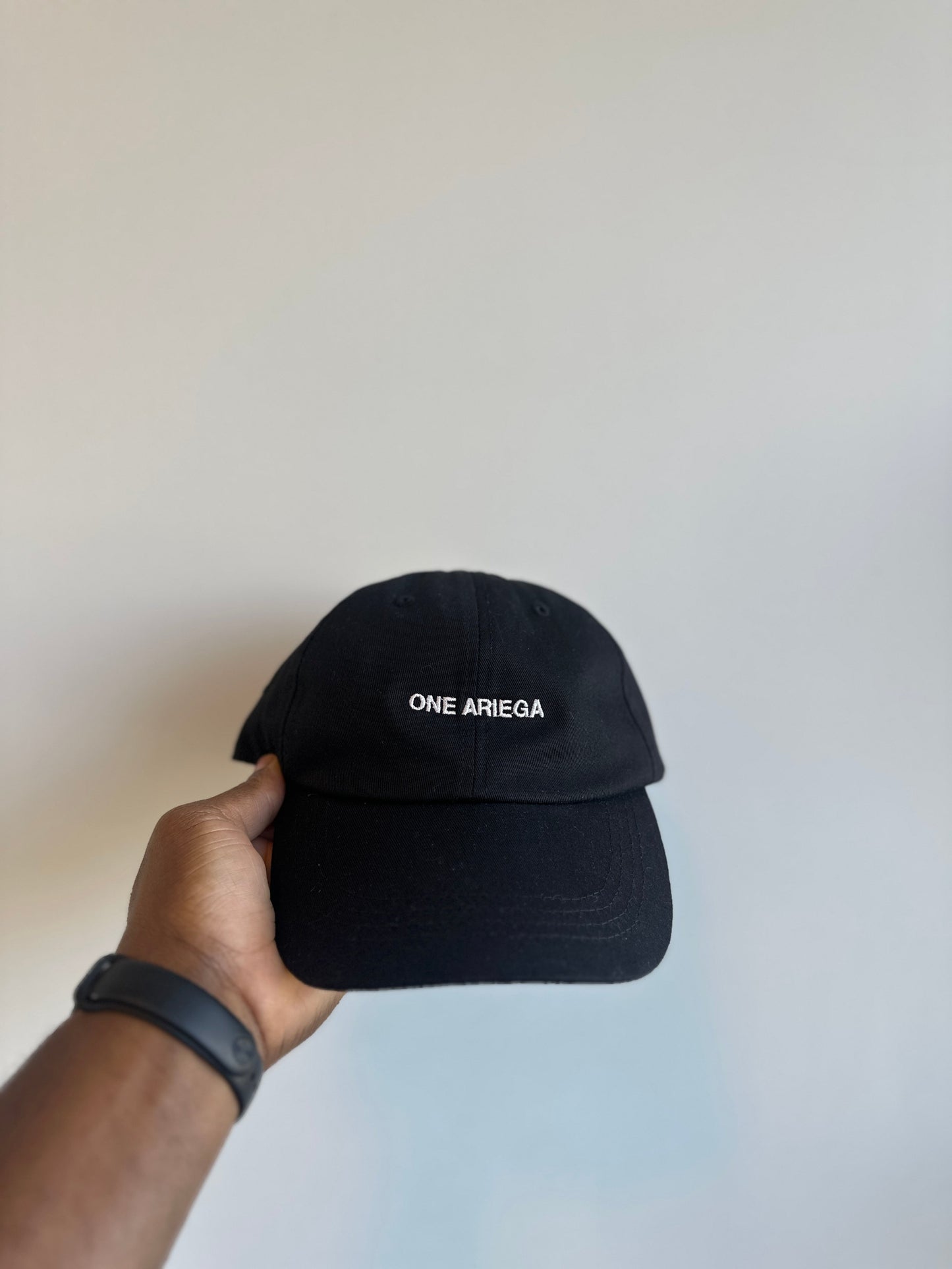 ONE ARIEGA  LOGO CAP